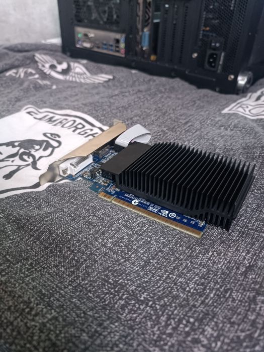 видеокарта GF 210