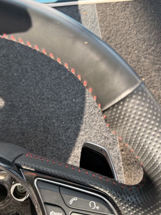 Оригинален волан за Ауди Audi A4 A5 Q5 A6 8w0419689 рязан скосен Sline