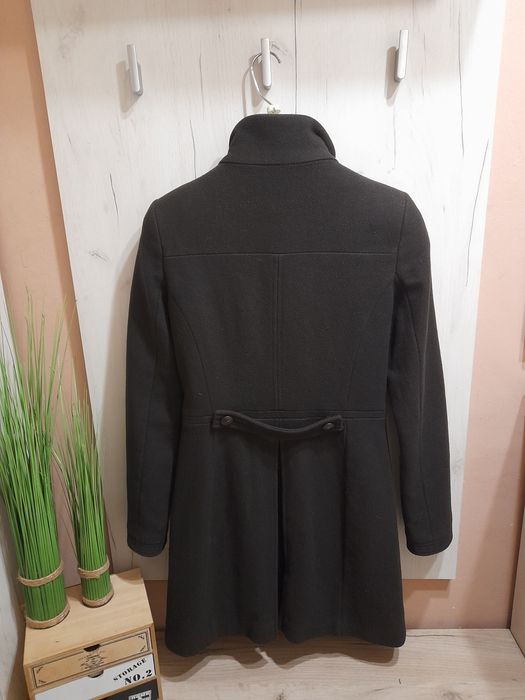 Дамско зимно палто на марката Dika