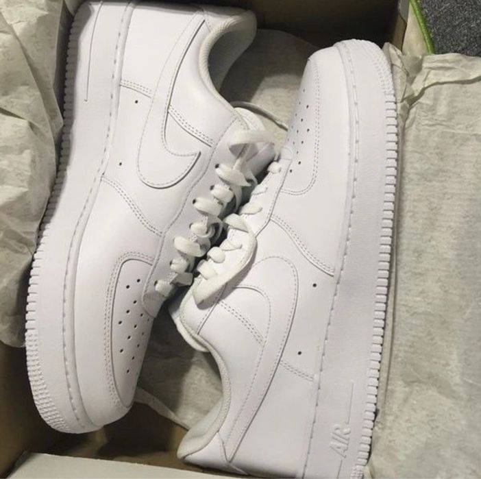 Air force 1 low triple white