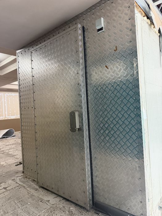 Продам холодильную камеру