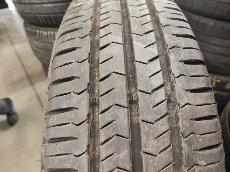 4бр.летни гуми 215/75/16C Nexen
