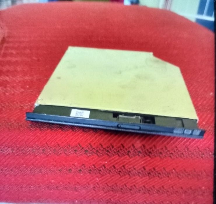 Unitate optică pentru CD uri și DVD uri, pentru laptopuri