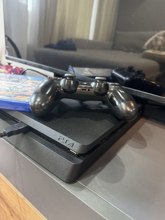 Playstation 4 1TB+ GTA 5