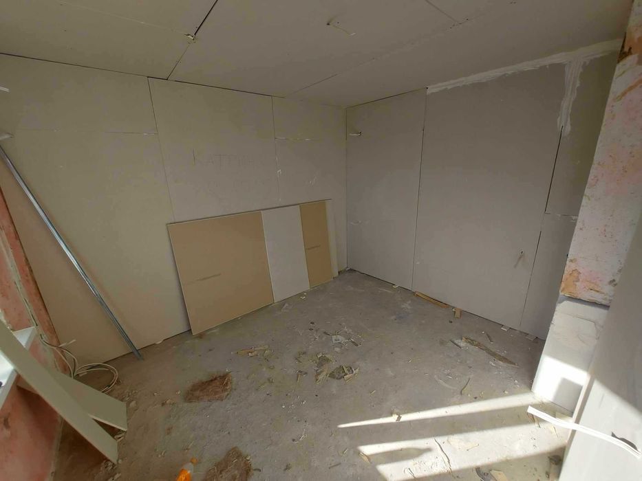 Триетажна вила, 80кв.м, местност Драката