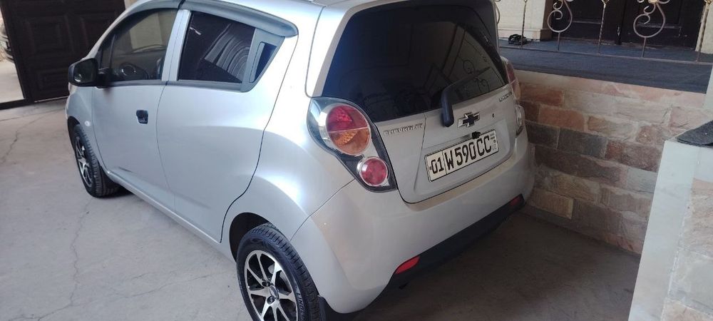 Spark avtamat 2012 sotiladi