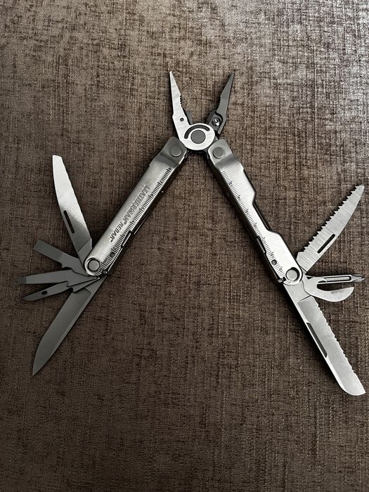 Продам мультитул Leathernan REBAR