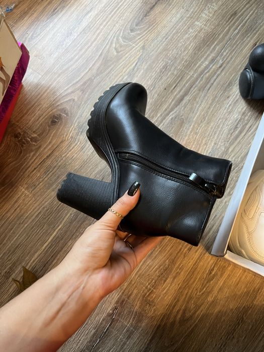 Ghete.ghetute cu toc