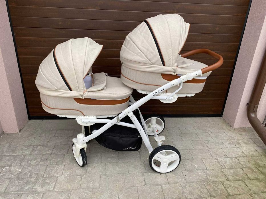 Carucior Gemeni 6 in 1 Landourile sunt așezate unul în spatele celuila