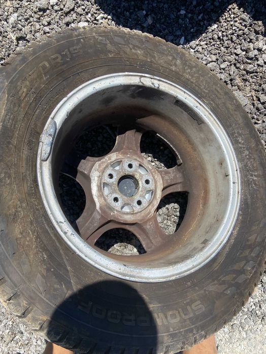 Гуми с джанти Субаро 205/70R15