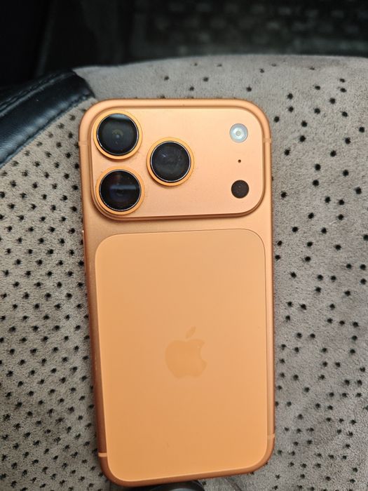 Продам Iphone 17 pro