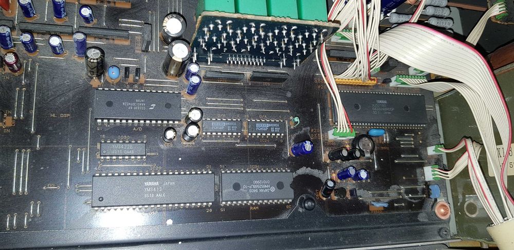 Yamaha DSP E 1000 amplificator procesor Home Cinema stereo si surround