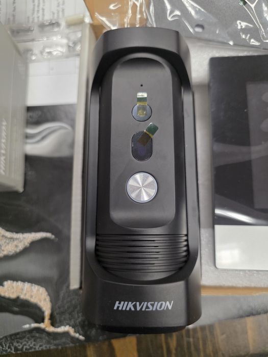 Комплект видеодомофон Hikvision LCD монитор 7 Full HD камера 7броя