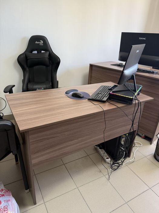 Стол офисный для компьютера 2шт