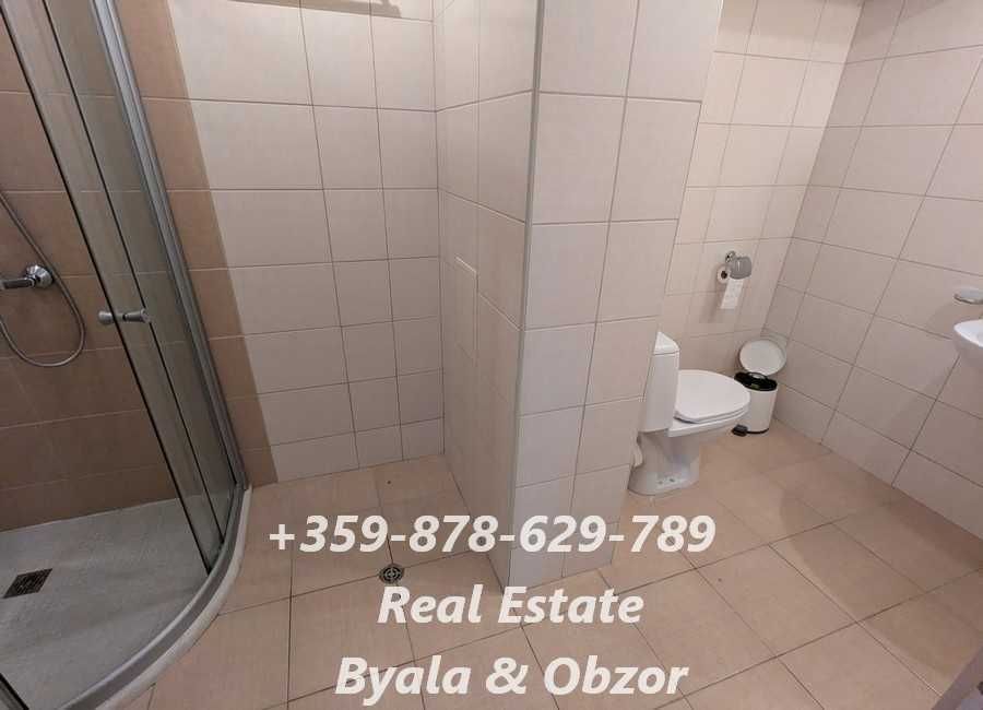 Тристаен апартамент на първа линия в гр.Обзор