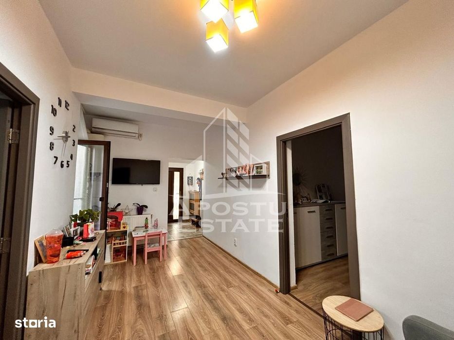 Apartament 3 camere, complet renovat la curte comuna in zona Centrala — fotografia 3