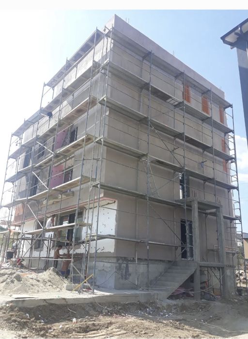 Constructii- servicii constructii