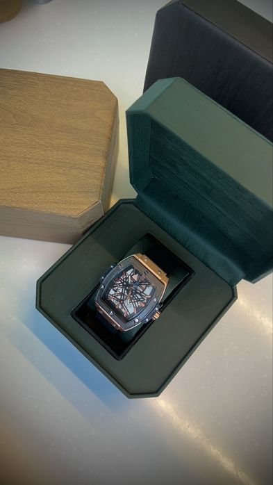Часы Hublot новые