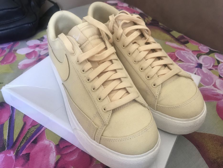 Кроссовки Nike 39 размер 20000₸