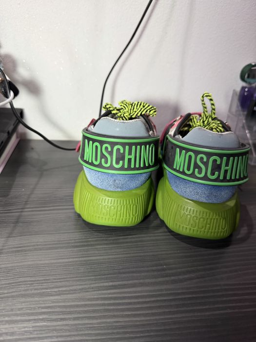 Adidasi Moschino