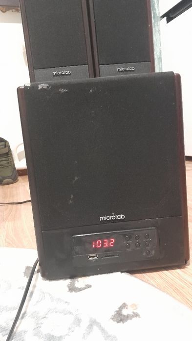 Продам колонки идеальном состояние самовывоз .