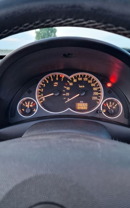 Opel Tigra  1.4 90CP  Cabrio Înmatriculat

Înmatriculat RO

An fabricație: 2006

Motorizare: 1.4 benzină, 90 CP

Kilometraj: 184.000 km