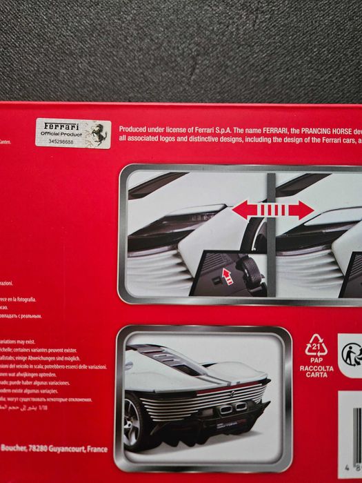 Bburago Ferrari Daytona SP3 1:18 signature series;Ferrari GTO 250 1:24