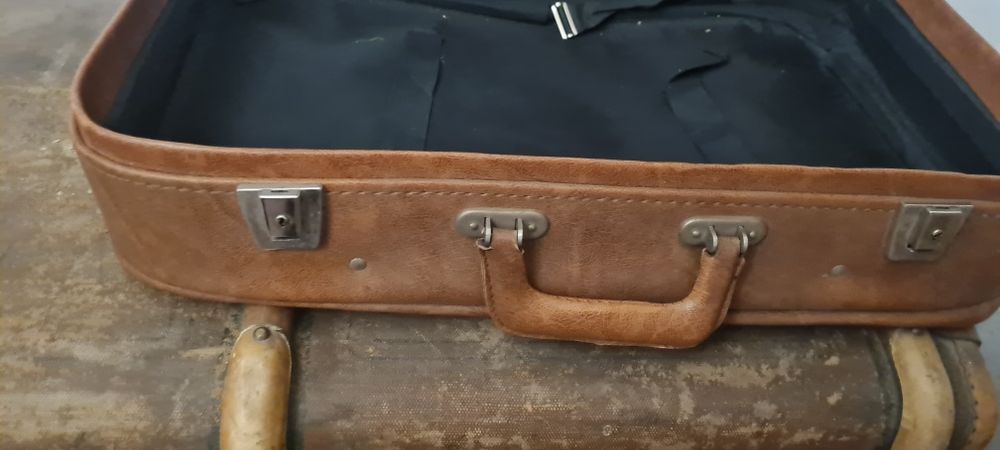 Valiză de piele decor 2 buc.