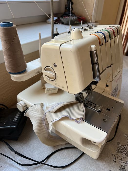 Швейная машина