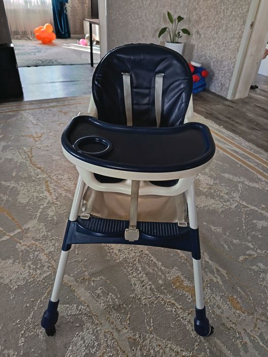 Детский стульчик для кормления
