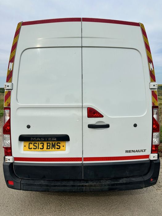 Renault master 2.3 uk