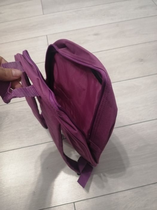 Ghiozdanel cu girafa