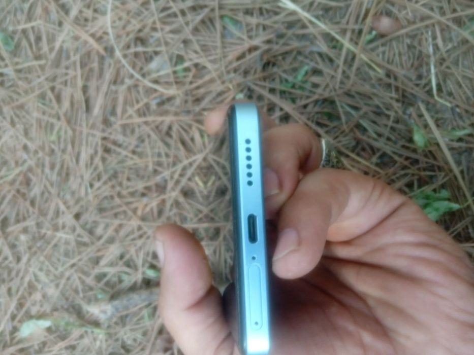 Продаётся телефон