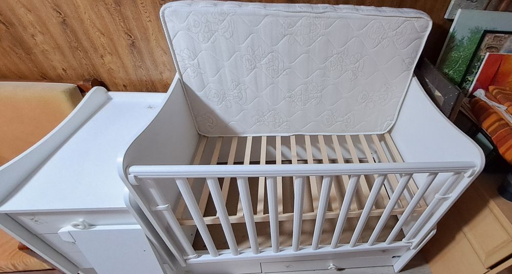 Трансформиращо се легло-люлка