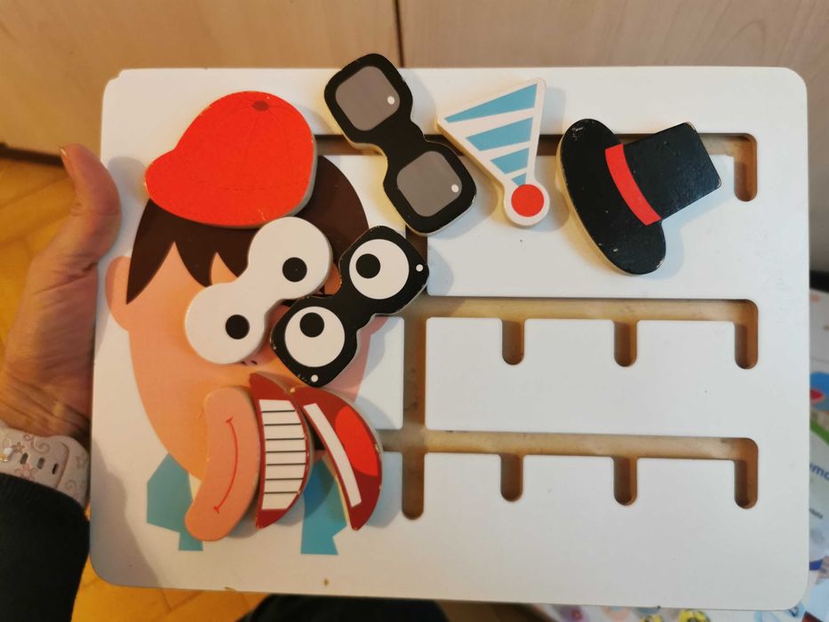 Къща за кукли, детски книжки, играчки, кукла-бебе, бутилка Frozen