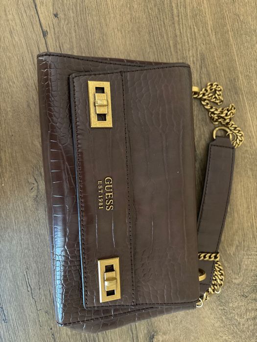 Дамска чанта - Guess