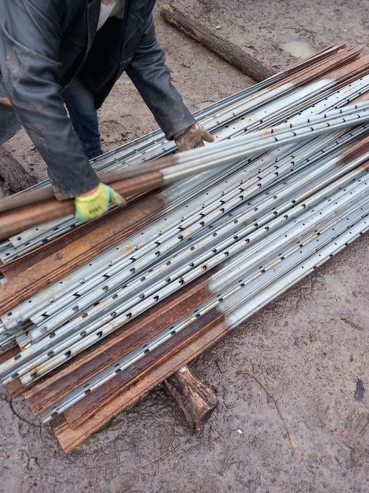 Spalieri din tabla zincata