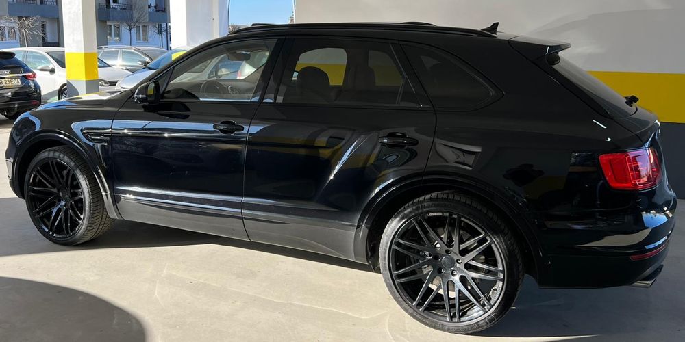 Bentley Bentayga V8