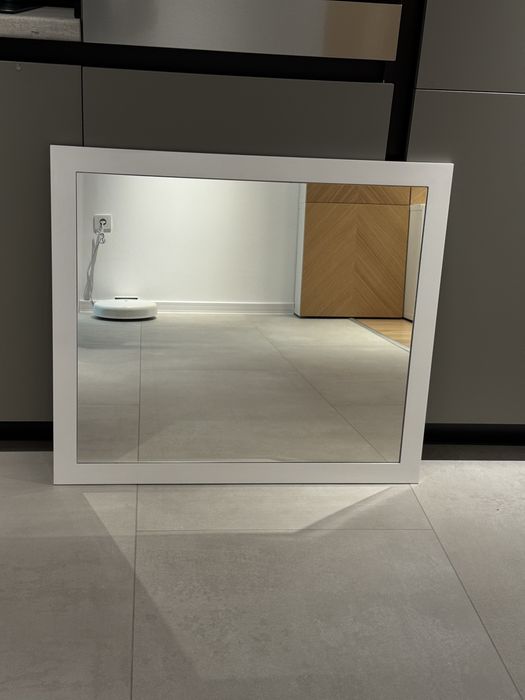 Продавам Огледало 80×70 см