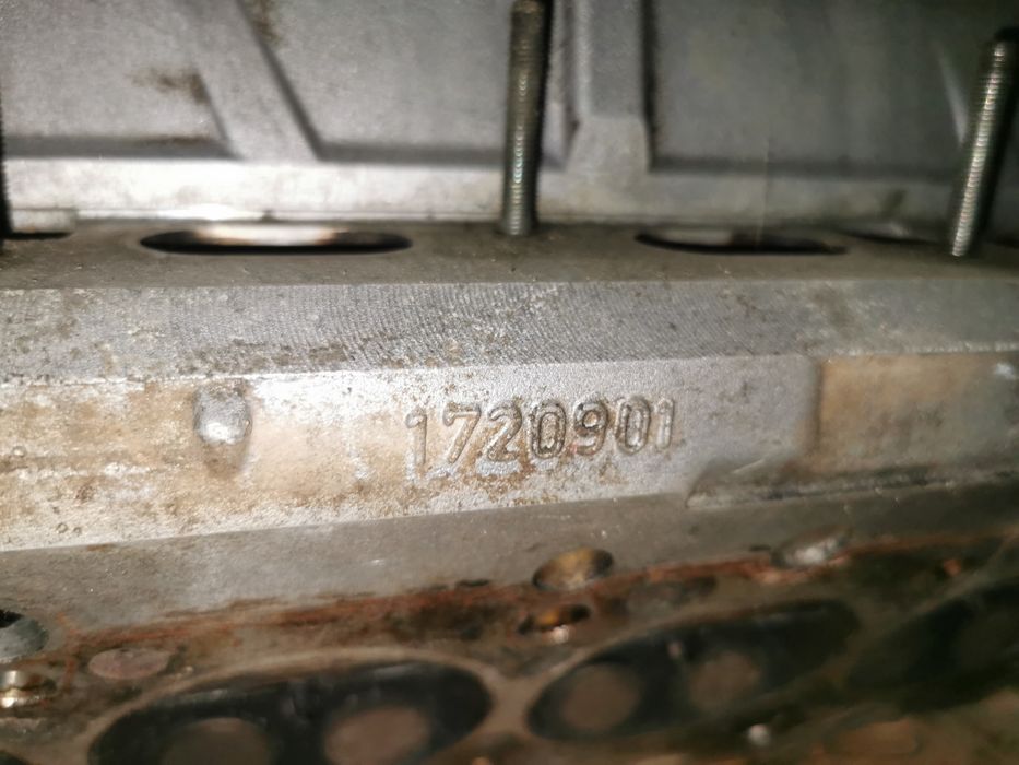 Цилиндрова глава от BMW e36 м50б20 без ванос