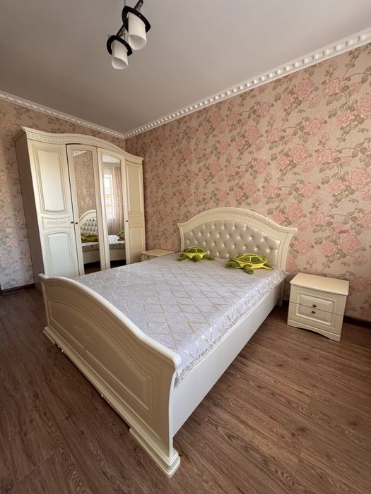 Полный спальный гарнитура