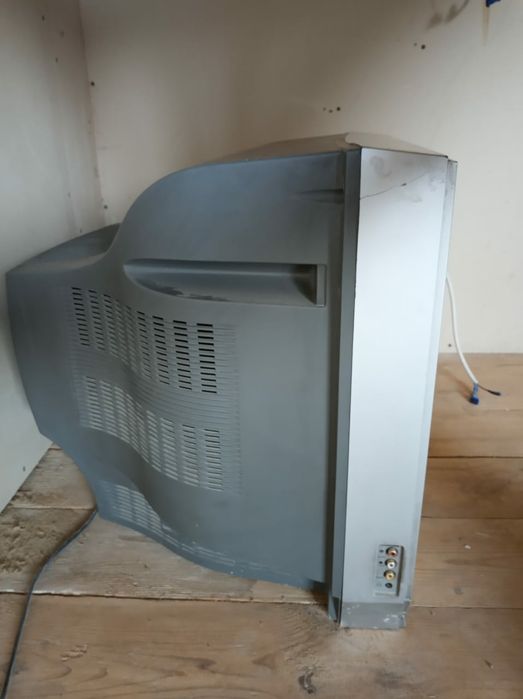 Продам телевизор б/у