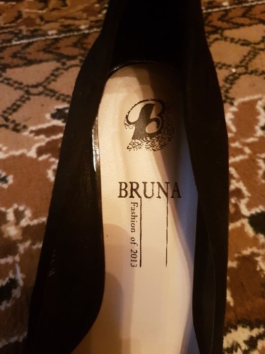 Продам новые туфли.