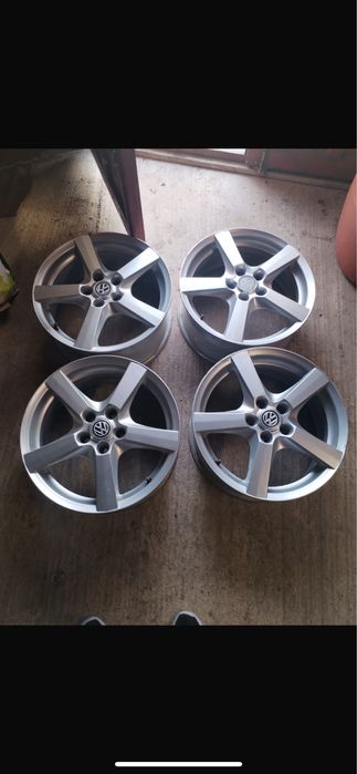 Vand jante impecabile r17