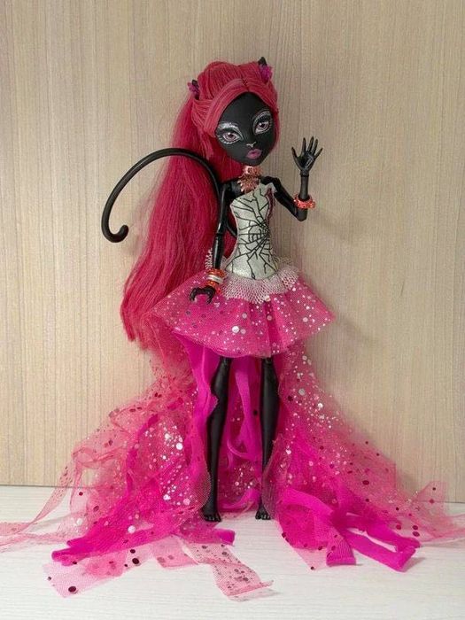 Monster High Кэтти базовая, скарместр, Френки базовая