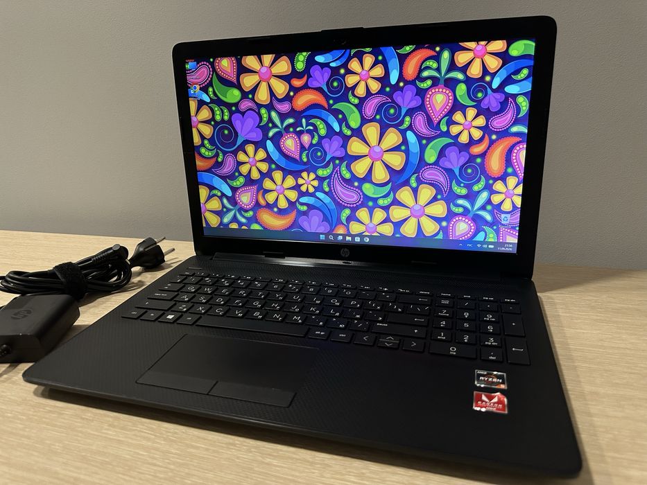 Мощный ноутбук HP Ryzen 5 16GB SSD 256GB HDD 1TB Vega 8 8GB