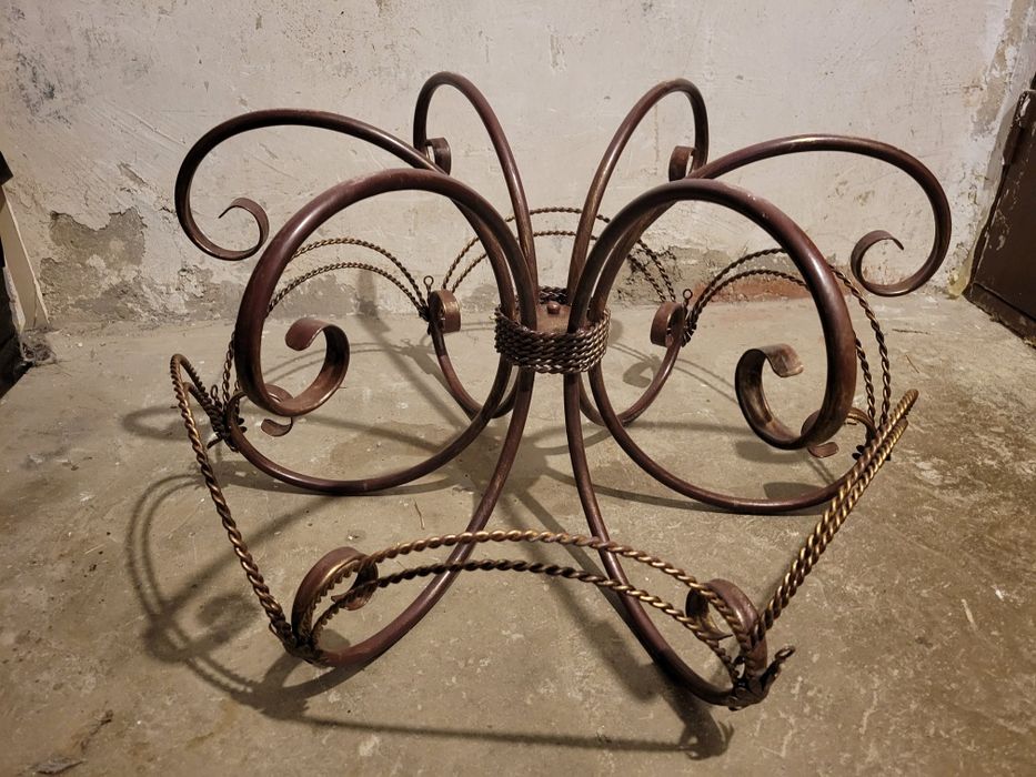 Masa masiva din fier forjat