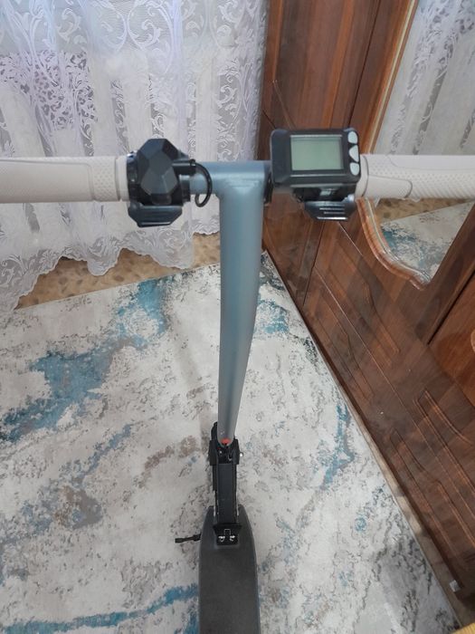 Продам электросамокат