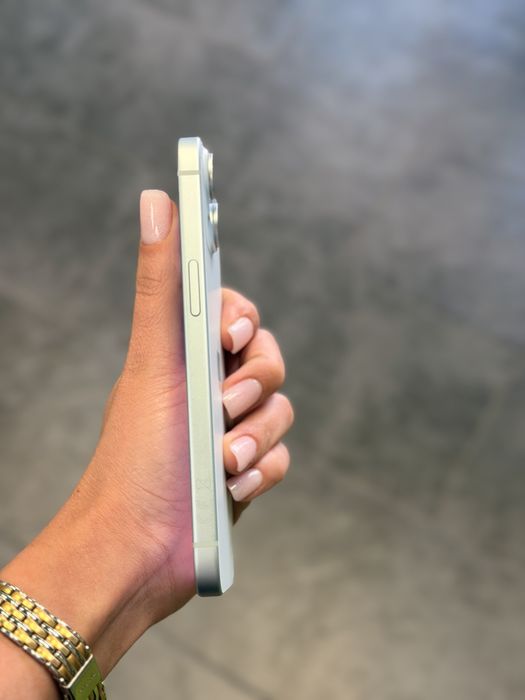 iPhone 15 128GB 100% Sanatate Baterie Ca Nou
