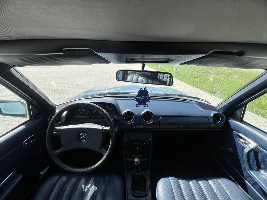 Mercedes W123 2.0D